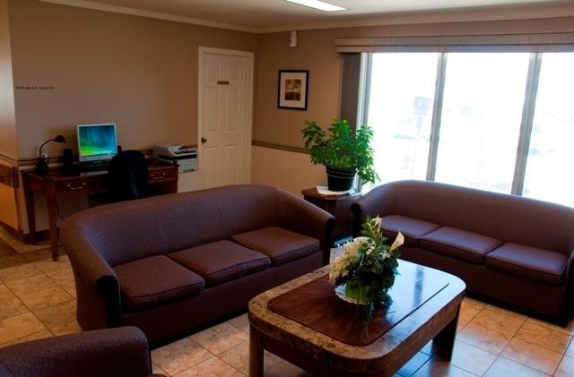 Canway Inn & Suites Dauphin Exteriér fotografie