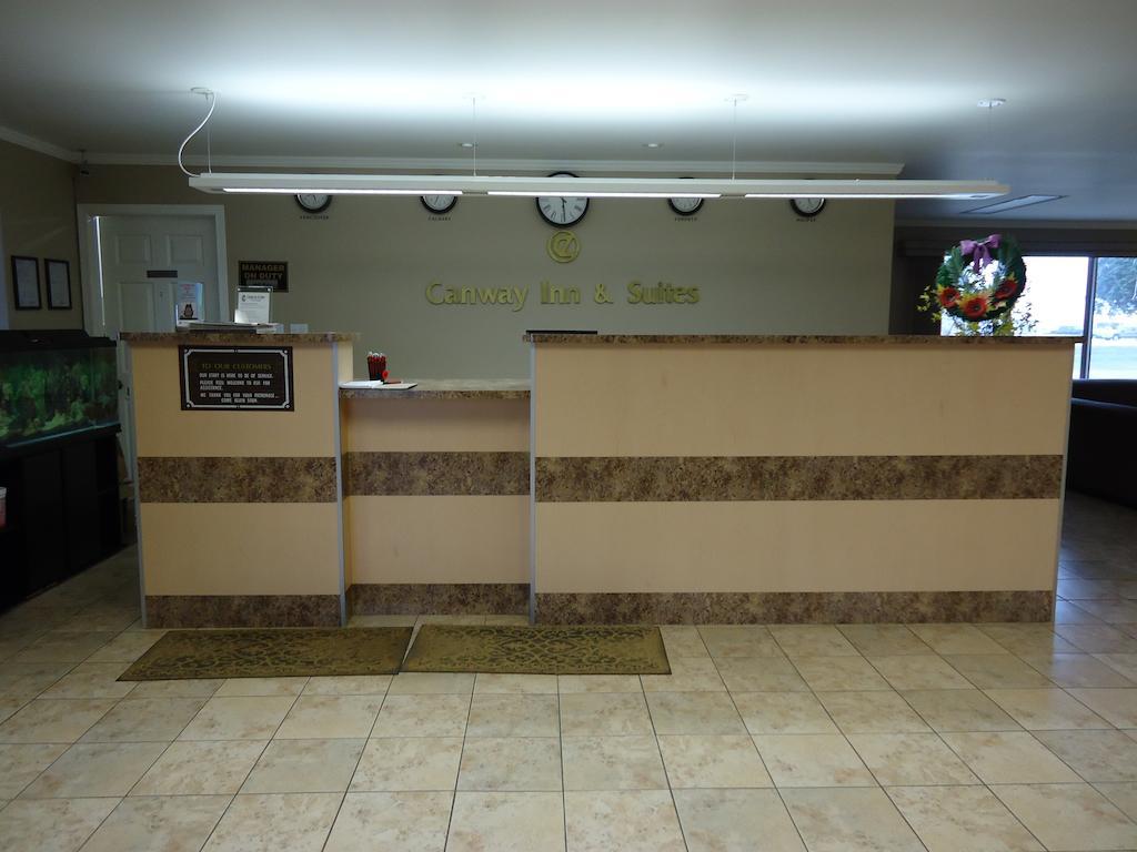 Canway Inn & Suites Dauphin Exteriér fotografie