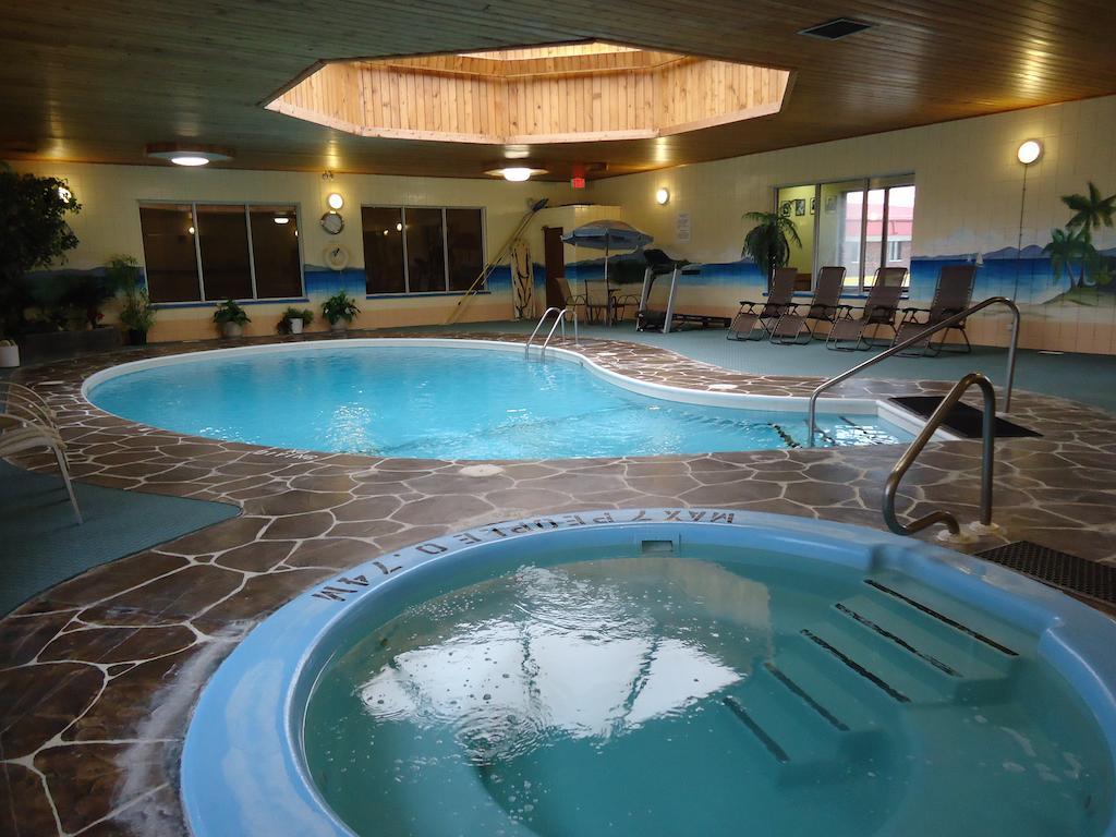 Canway Inn & Suites Dauphin Exteriér fotografie