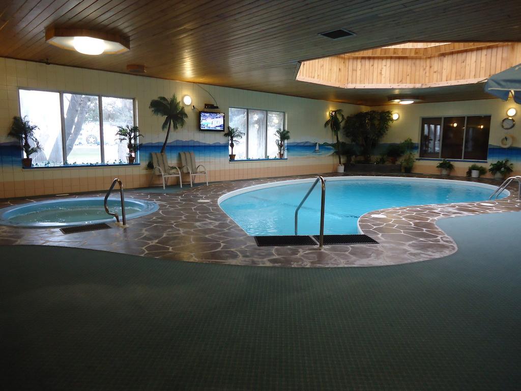 Canway Inn & Suites Dauphin Exteriér fotografie